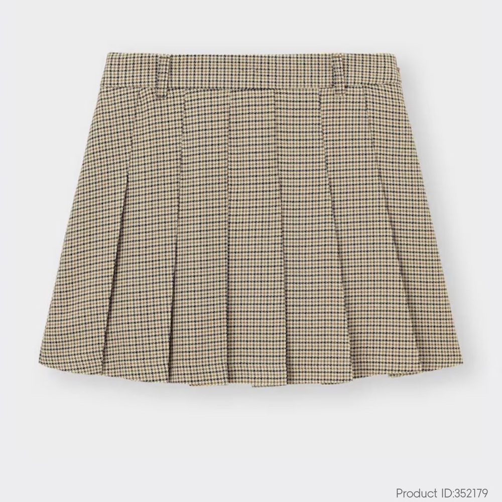 GU (Uniqlo) Pleated Skort Checked in Brown